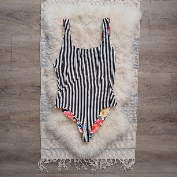 Bathing suit 🌺 - Picture 6 of 9